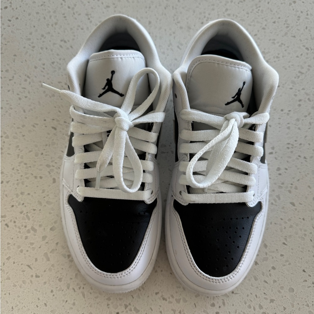 Nike Air Jordan 1 Low Reverse Panda Women’s - Picture 2 of 10